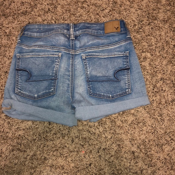 Women’s American Eagle jeans - Picture 2 of 2